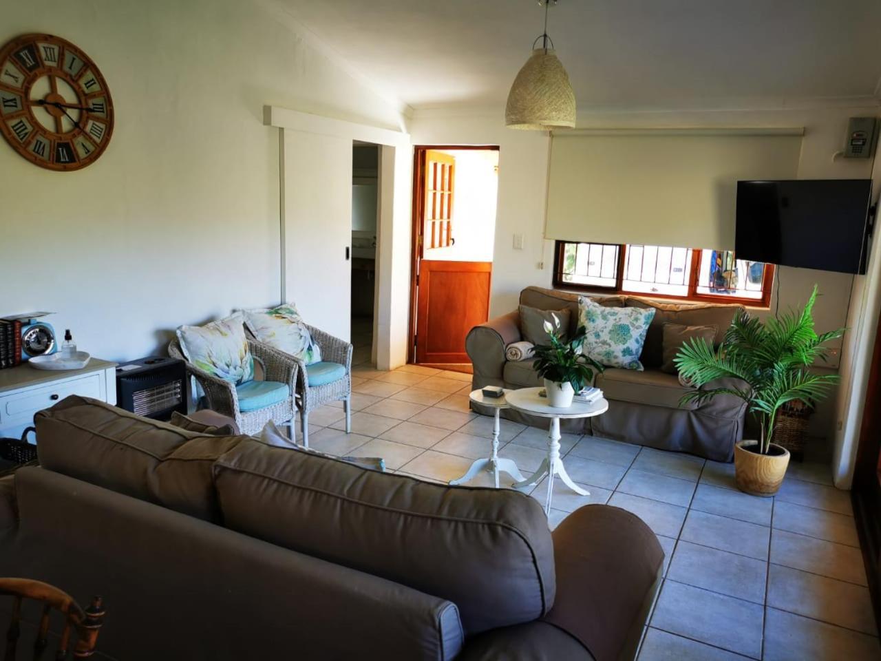 Sipreslaan Selfsorg Gastehuis Hotel Ladismith Luaran gambar